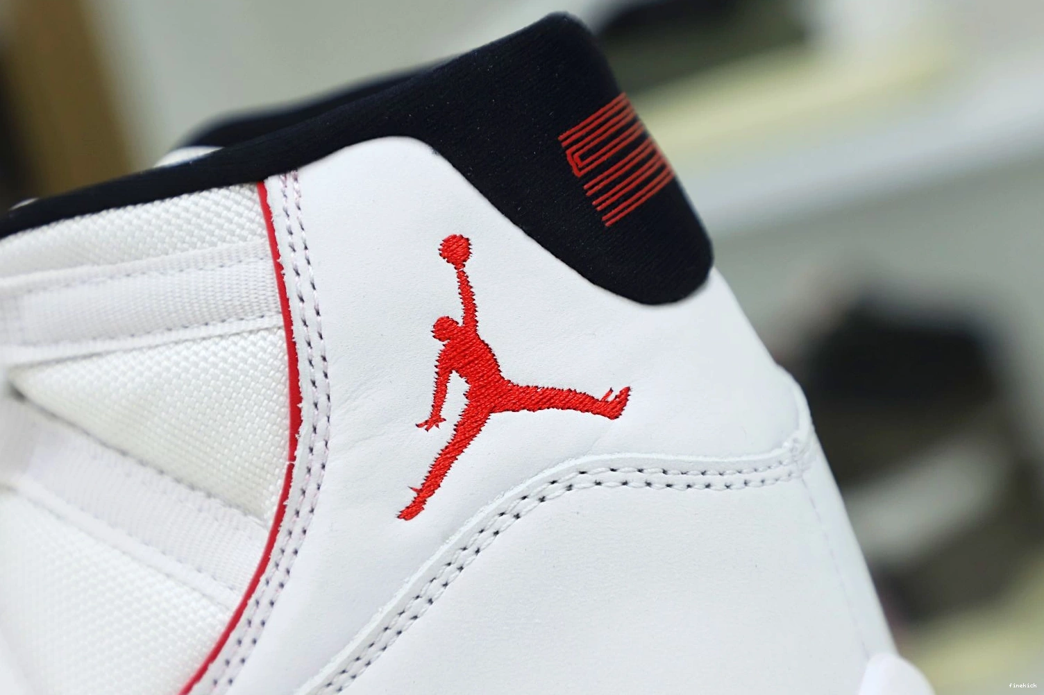 RETRO AIR XI TINT 11 PLATINUM JORDAN 1217